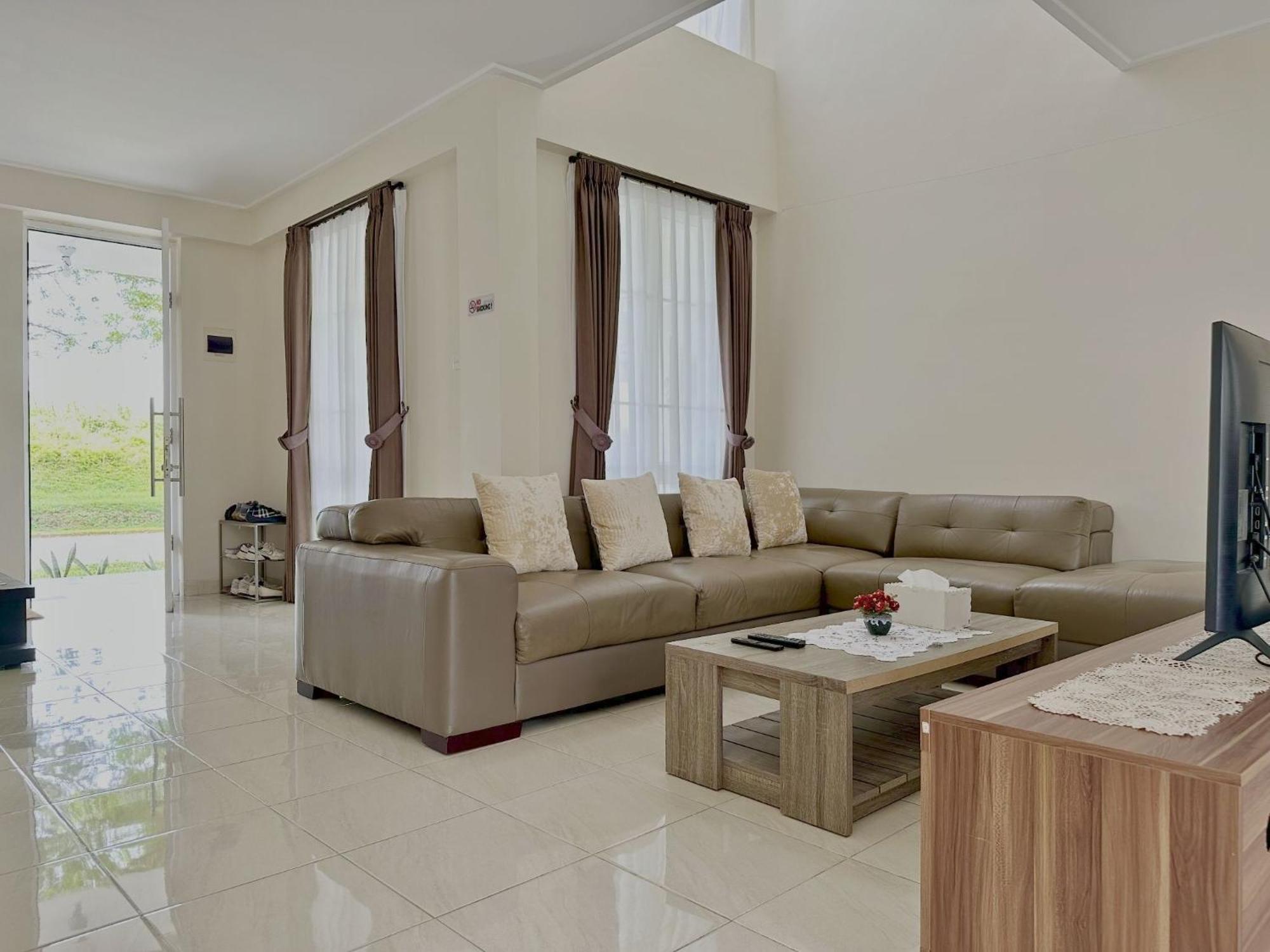 Blessimore Springhill 4Br Palembang Exteriör bild