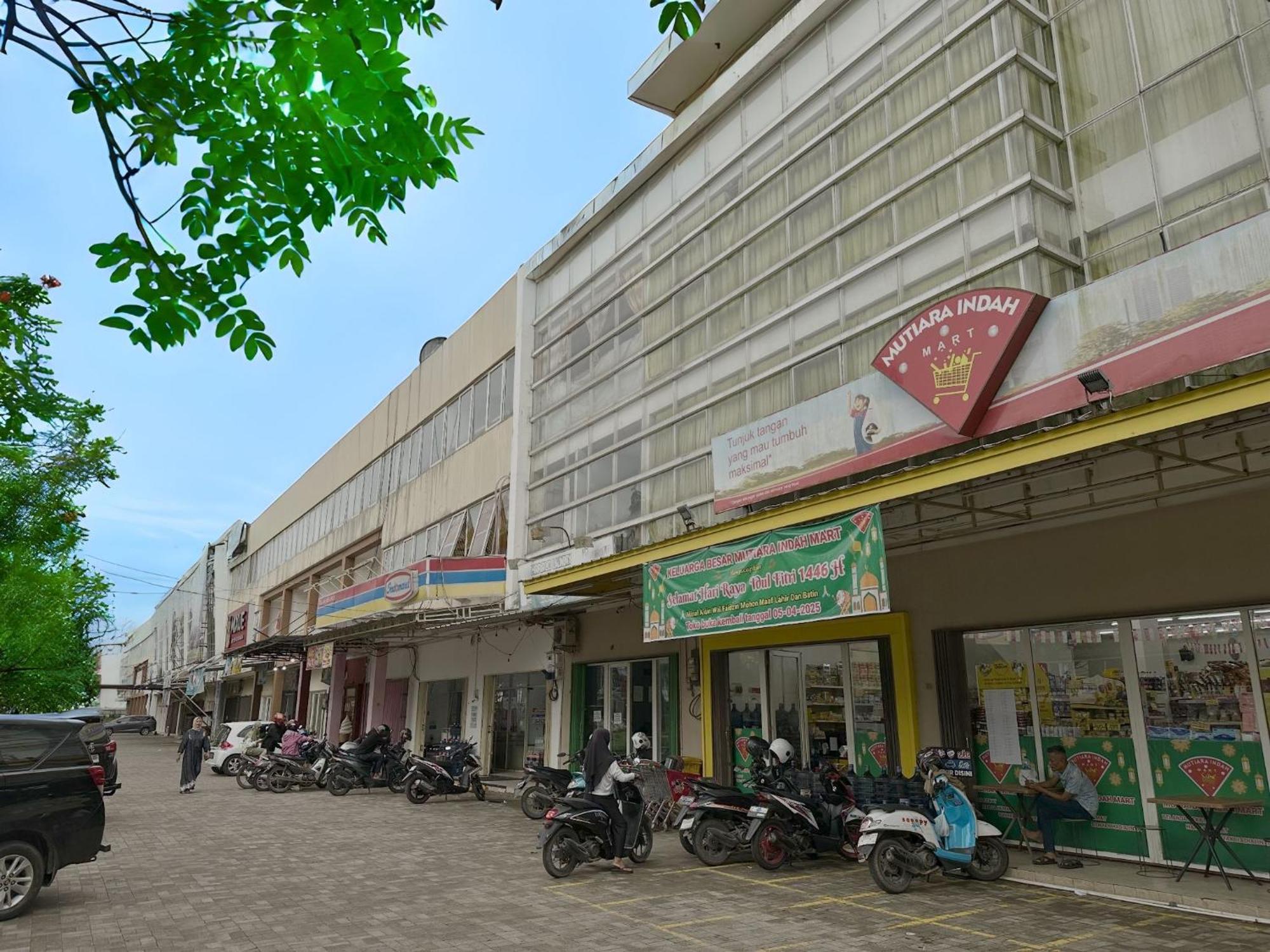 Blessimore Springhill 4Br Palembang Exteriör bild